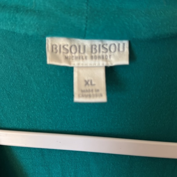 BISSOU BUSSOU woman’s top. - Picture 4 of 4